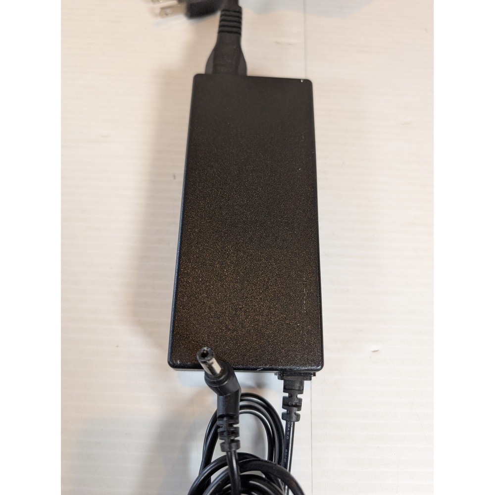 FSP Group FSP090-DMBF1 AC Adapter 19V 4.74A 90W Power Supply TESTED - Picture 5 of 5